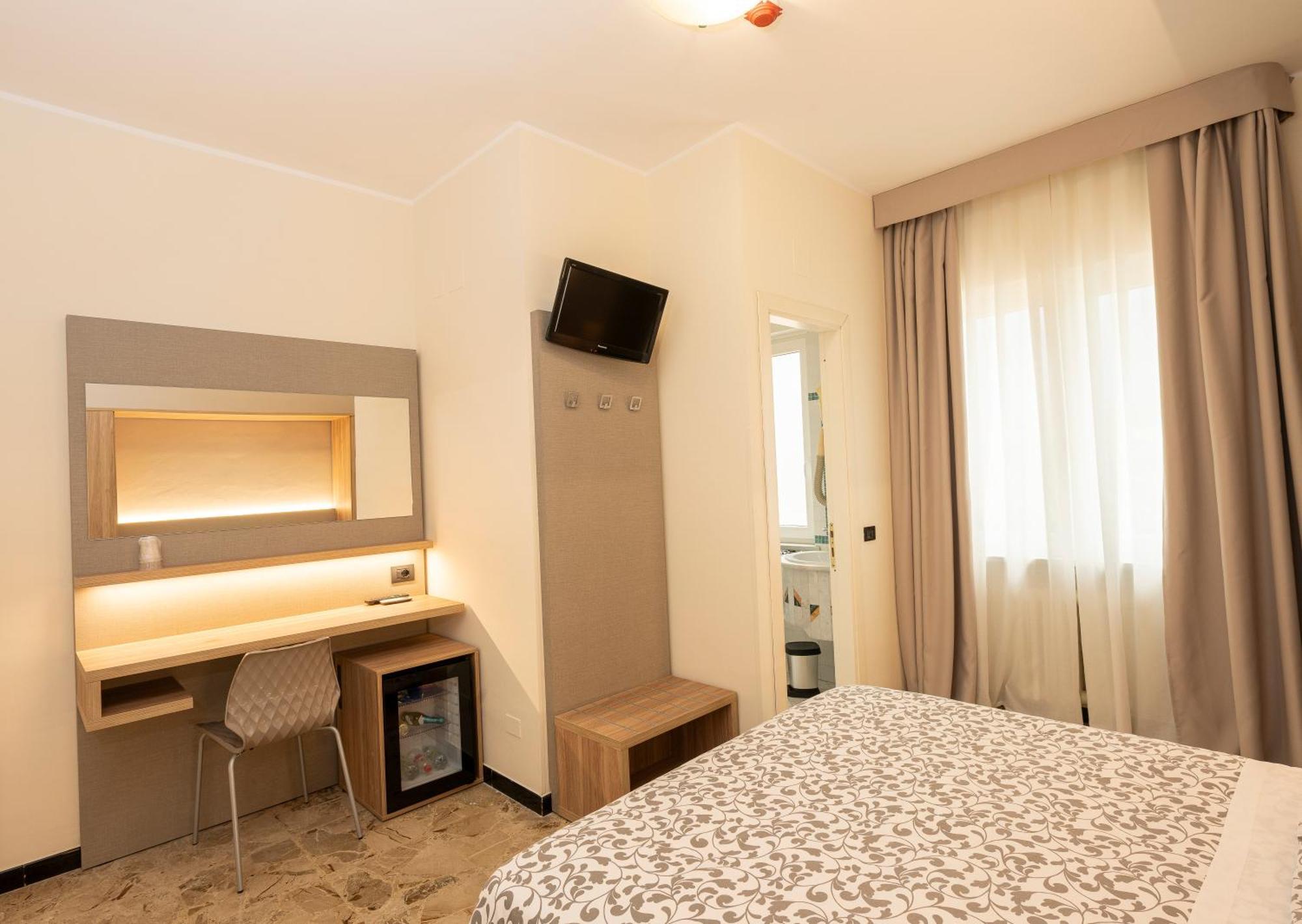 Hotel La Rotonda Cepagatti Bagian luar foto