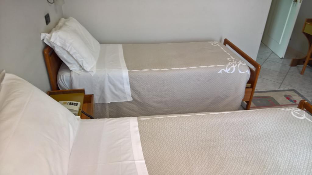 Hotel La Rotonda Cepagatti Bagian luar foto